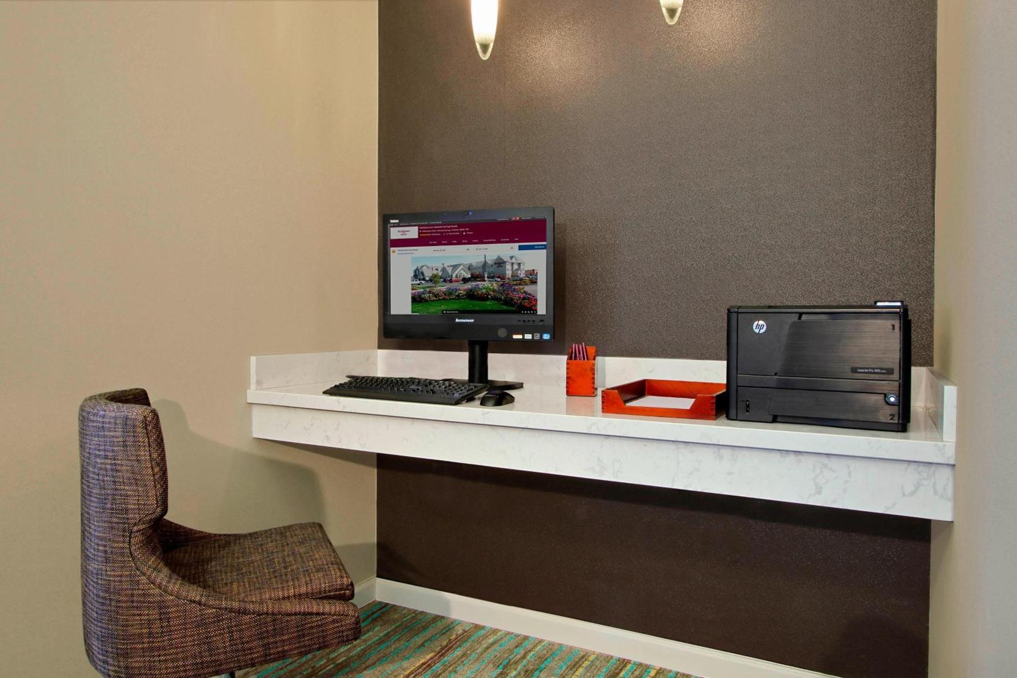 Residence Inn Colorado Springs South Экстерьер фото